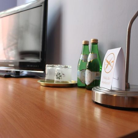 Hotel Pod Jeleniem Tuchola Zewnętrze zdjęcie