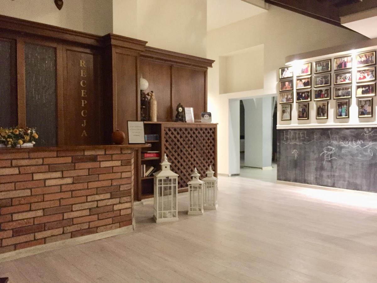 Hotel Pod Jeleniem Tuchola Zewnętrze zdjęcie